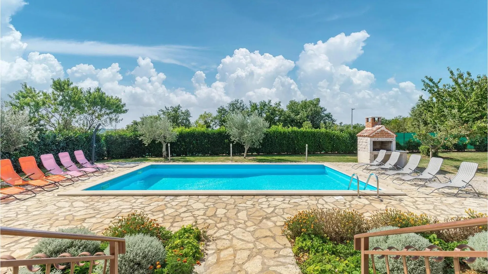 Beautiful Home In Visnjan With Wifi Holiday home