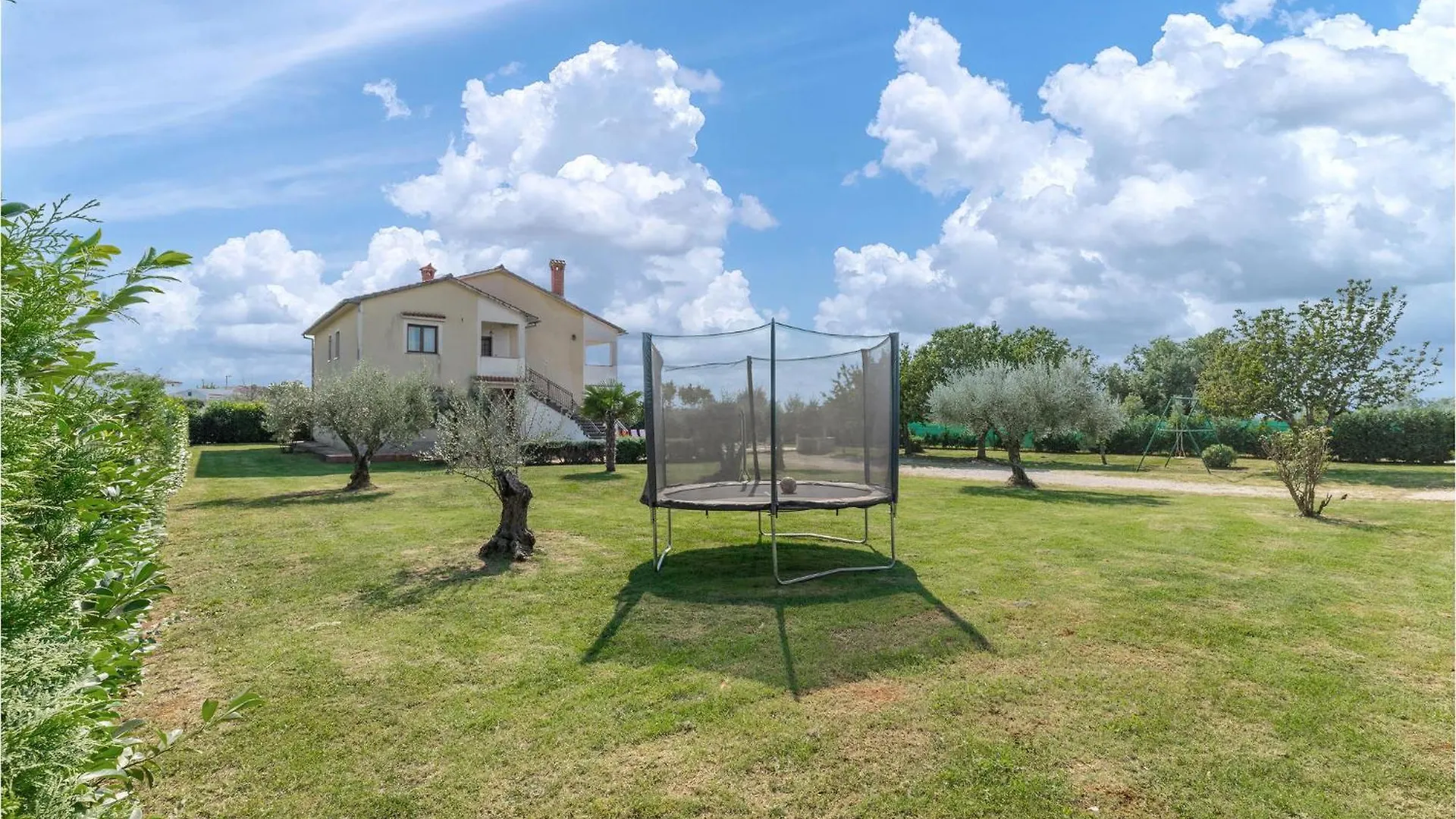 Beautiful Home In Visnjan With Wifi Nyaraló